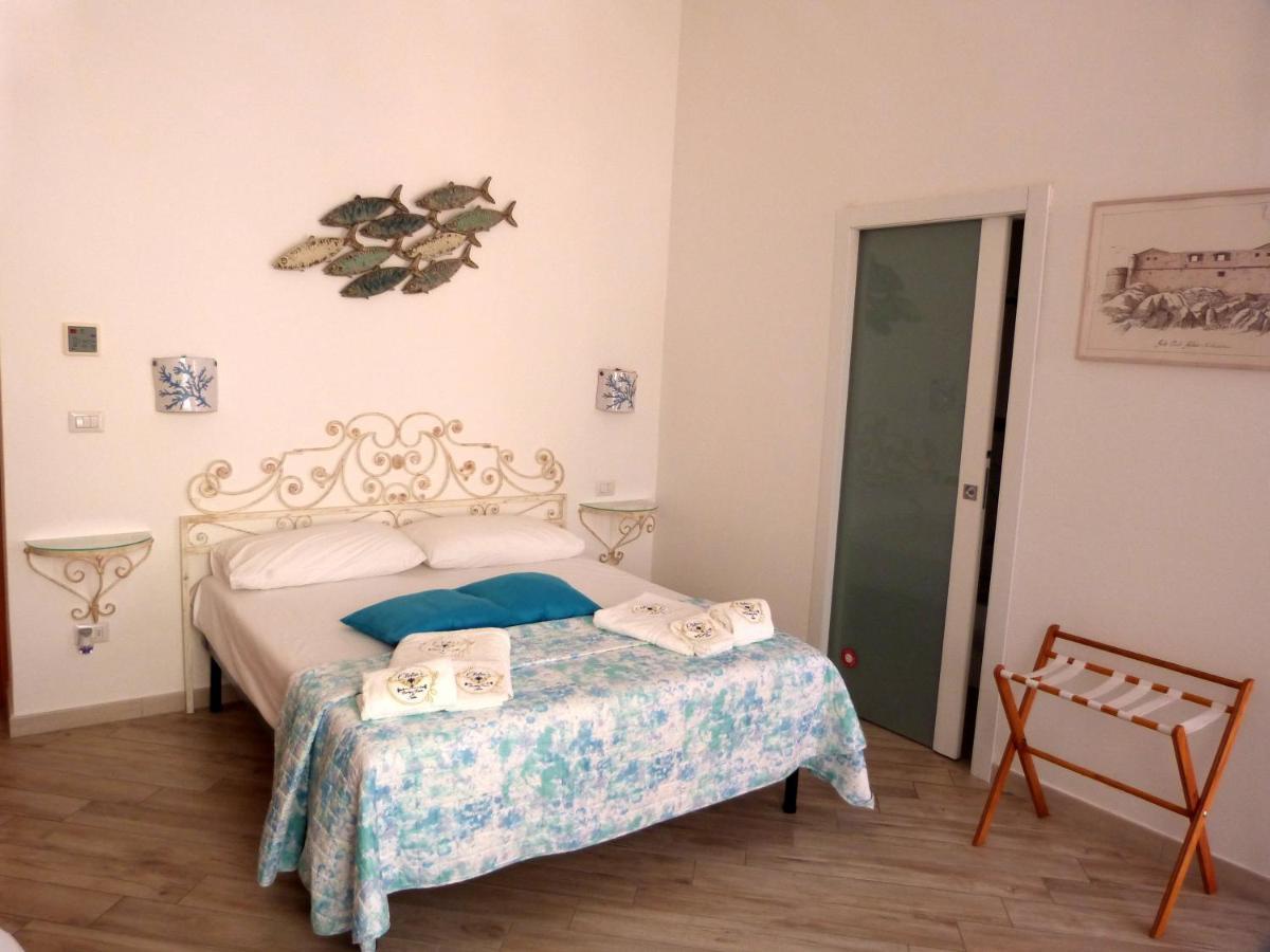 Clelia's Boutique & 3* La Maddalena (Sassari)
