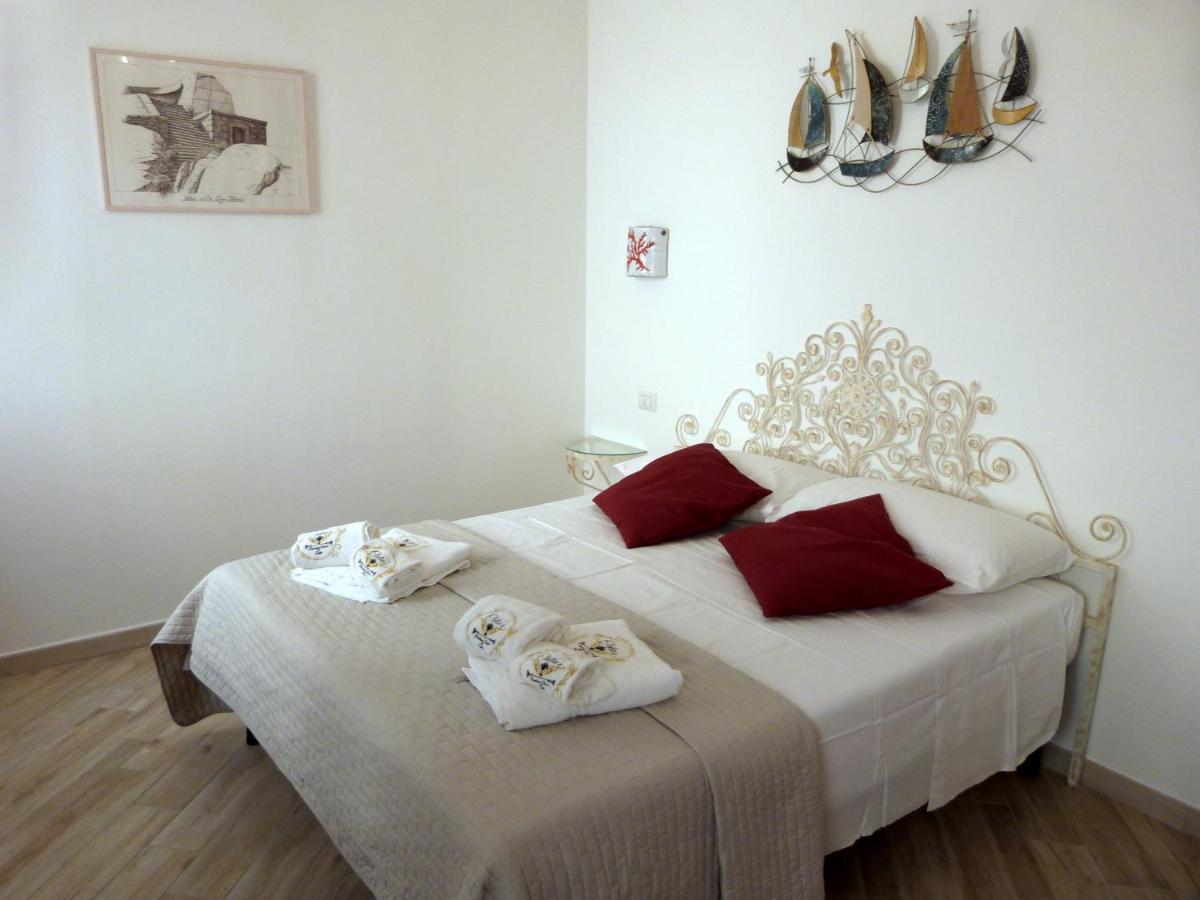 Clelia's Boutique & 3* La Maddalena (Sassari)