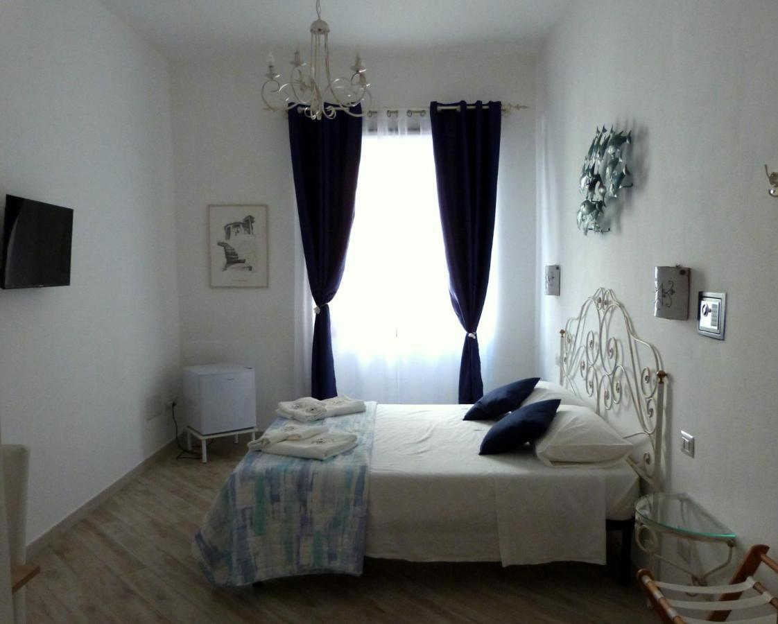 Clelia's Boutique & 3* La Maddalena (Sassari)